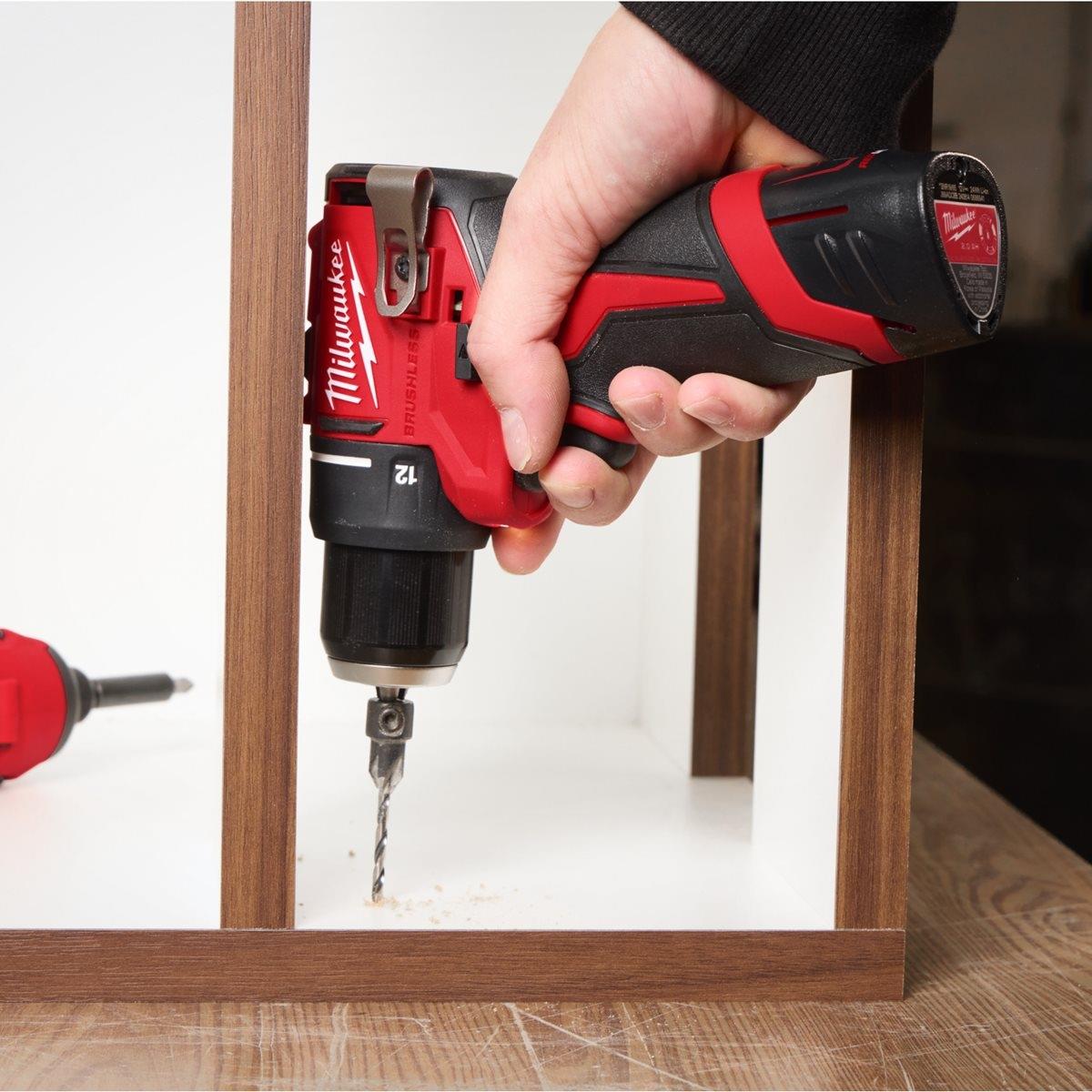 Milwaukee M12BLPP2B-422B 12V Brushless Compact Twin Pack with 2 x Batteries, Charger & Bag 4933500426